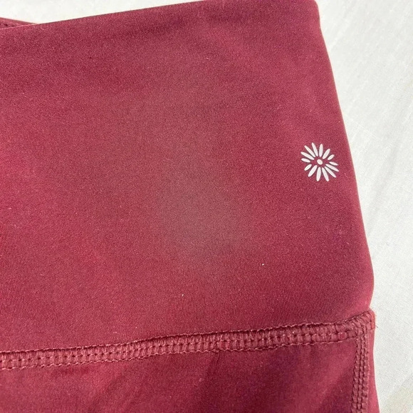 Women’s Tangerine Maroon Textured Leggings Size Small - Picture 2 of 5